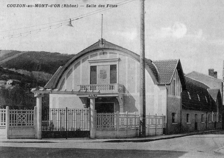 Couzon - La salle des fêtes en 1938